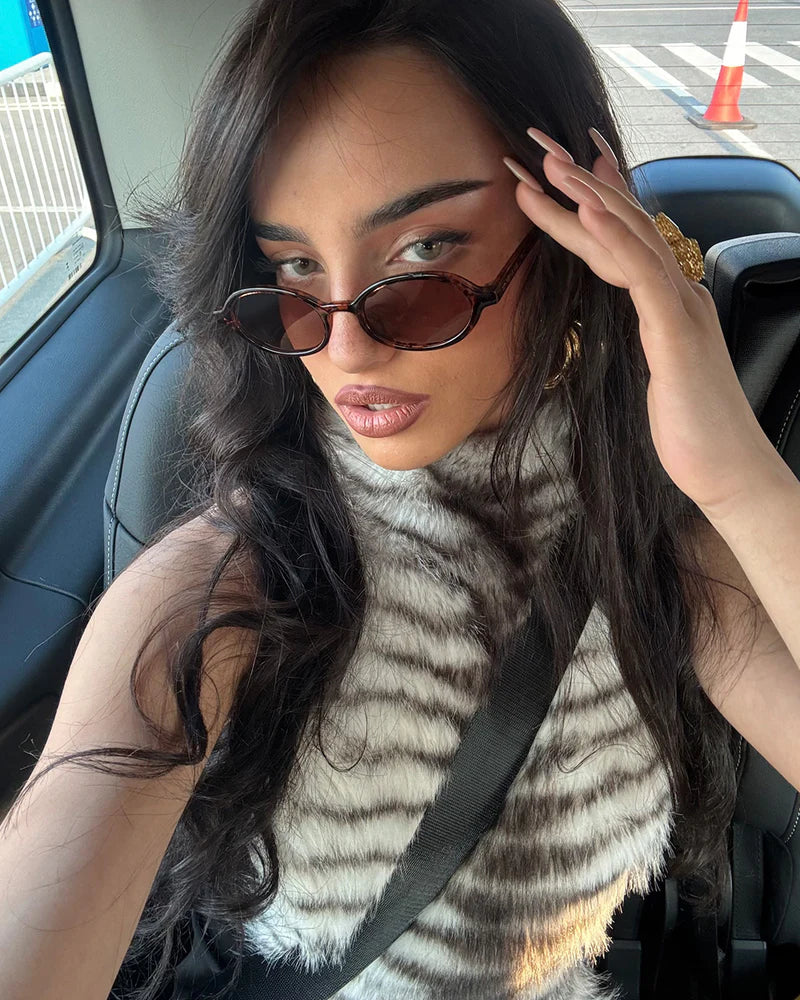 @ella.christo